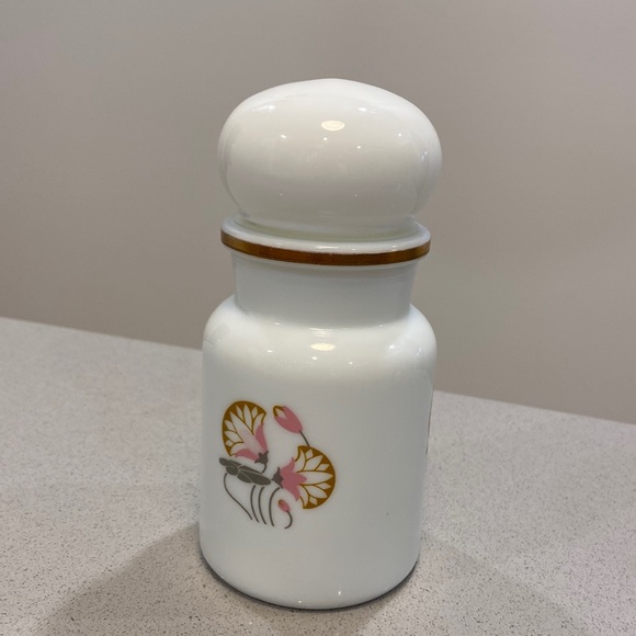 Vintage Milk Glass Apothecary Jar with bubble lid. Made in Belgium. - Picture 3 of 12